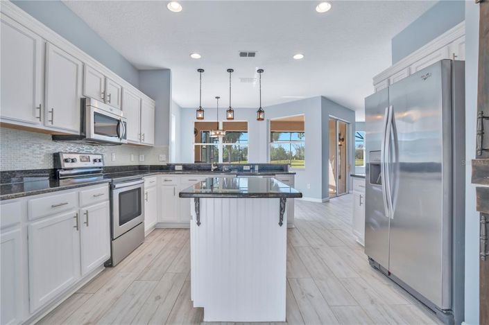 Image No.11-4 Bed House for sale