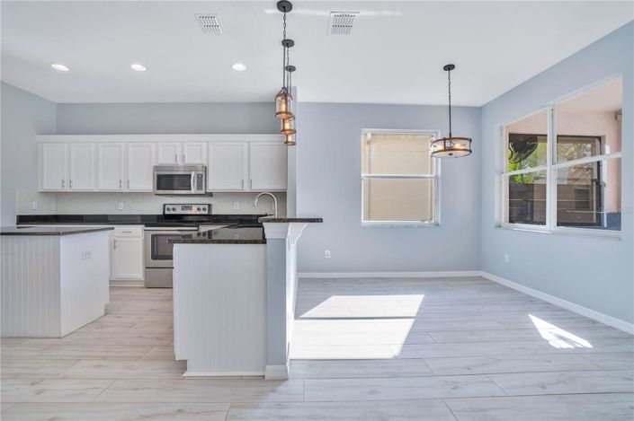 Image No.15-4 Bed House for sale