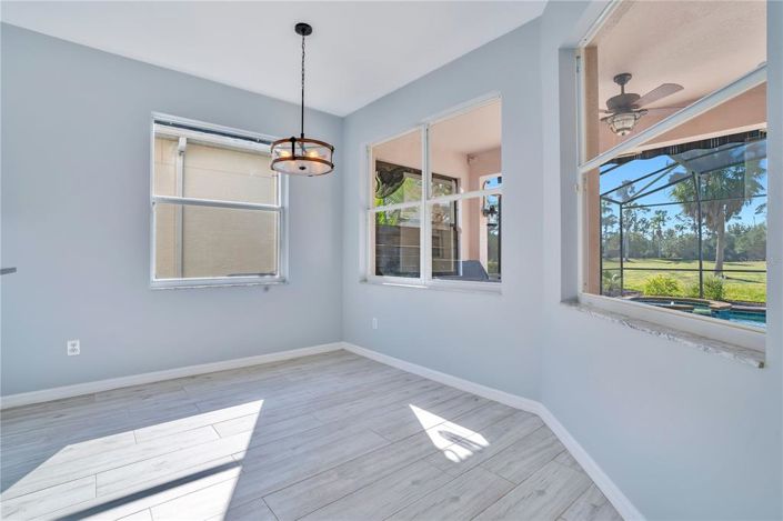 Image No.16-4 Bed House for sale