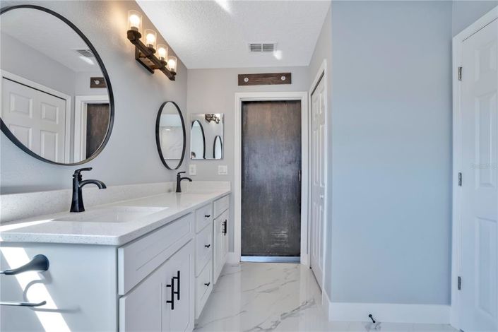 Image No.29-4 Bed House for sale