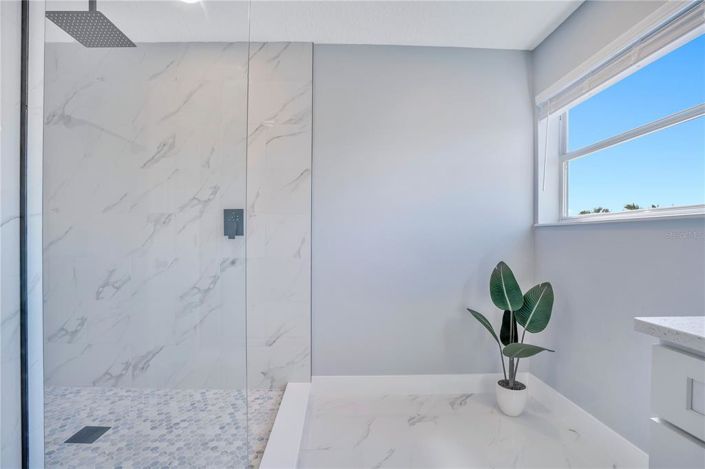 Image No.30-4 Bed House for sale