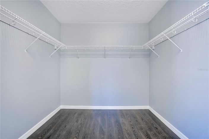 Image No.33-4 Bed House for sale