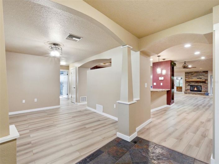 Image No.10-4 Bed House for sale