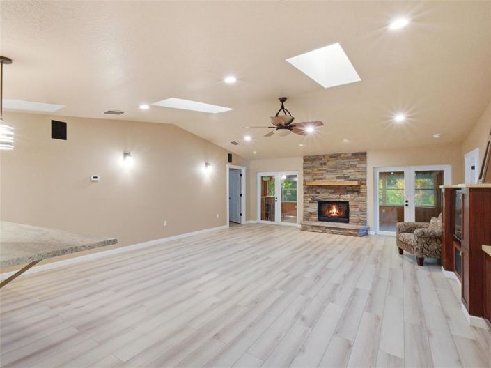 Image No.12-4 Bed House for sale