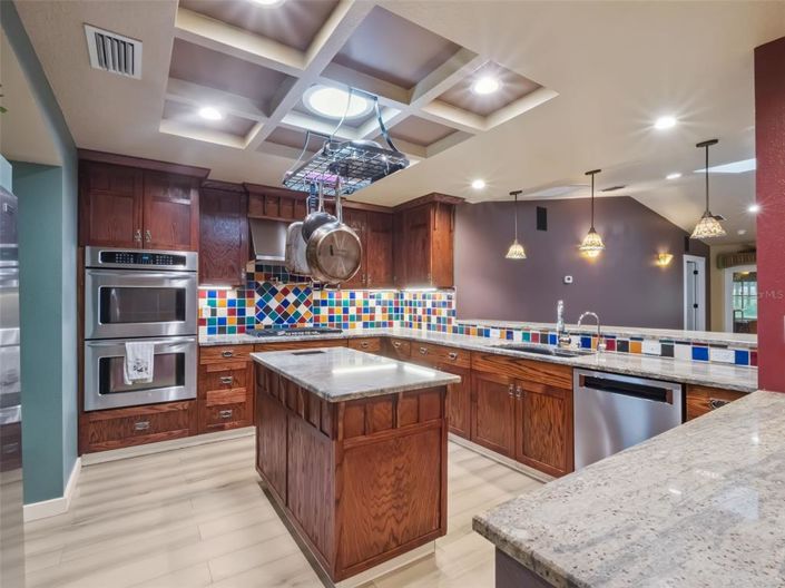 Image No.19-4 Bed House for sale