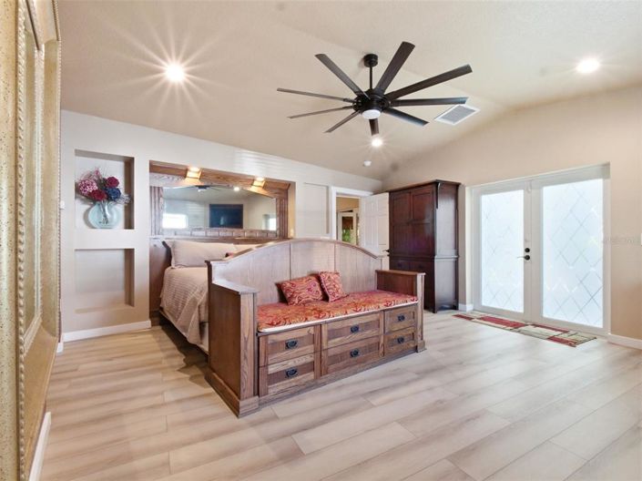 Image No.32-4 Bed House for sale