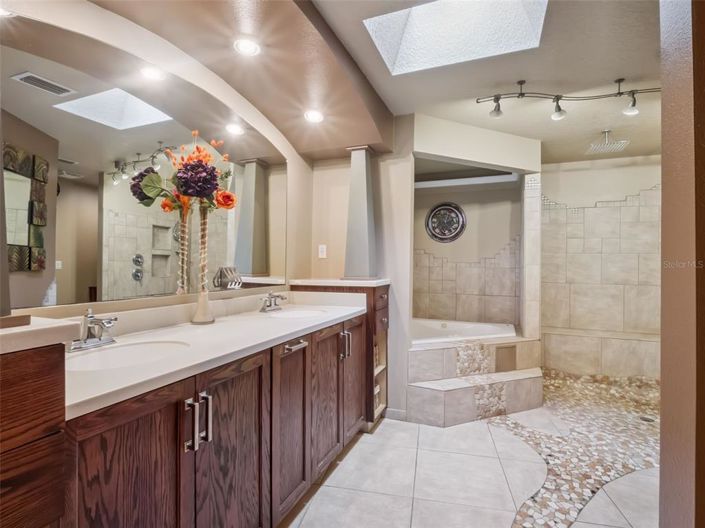 Image No.35-4 Bed House for sale