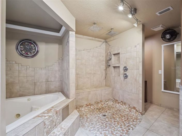 Image No.36-4 Bed House for sale