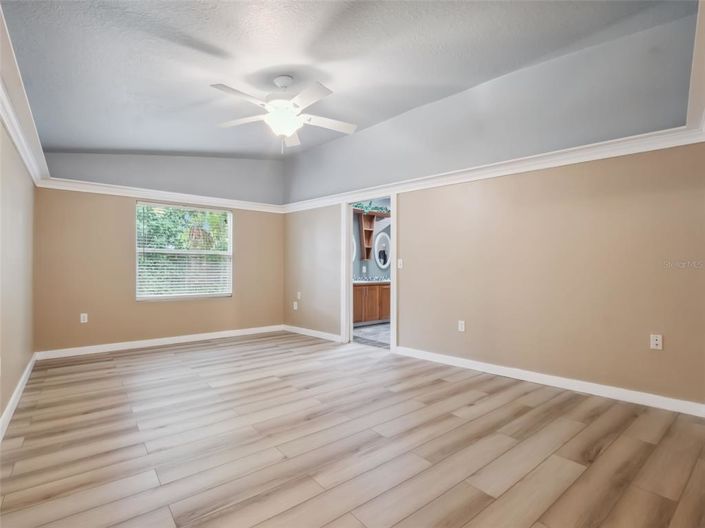 Image No.40-4 Bed House for sale