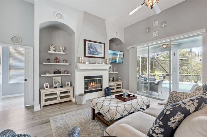 Image No.15-4 Bed House for sale