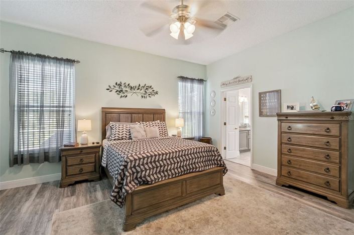 Image No.23-4 Bed House for sale