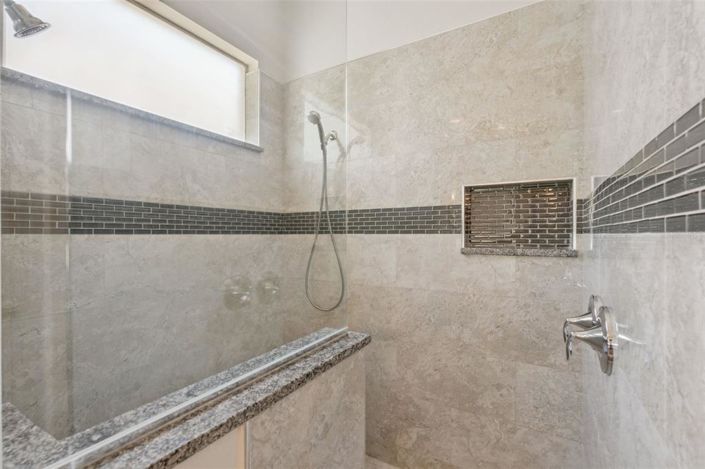 Image No.27-4 Bed House for sale