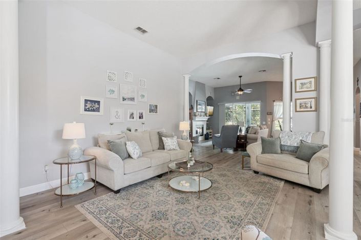 Image No.6-4 Bed House for sale