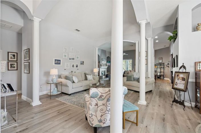 Image No.7-4 Bed House for sale