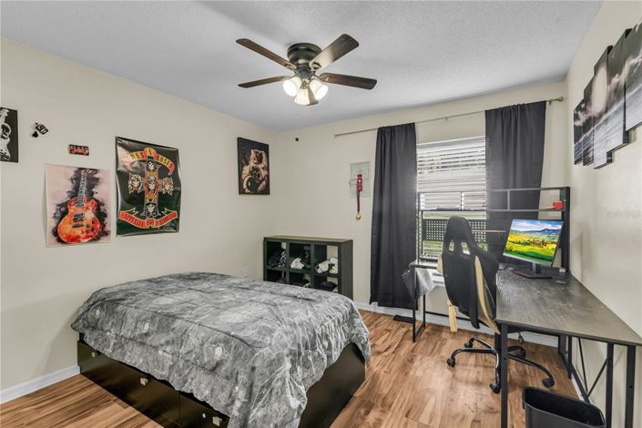 Image No.12-3 Bed House for sale