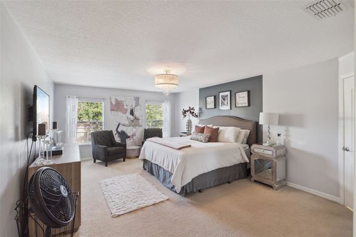 Image No.18-5 Bed House for sale