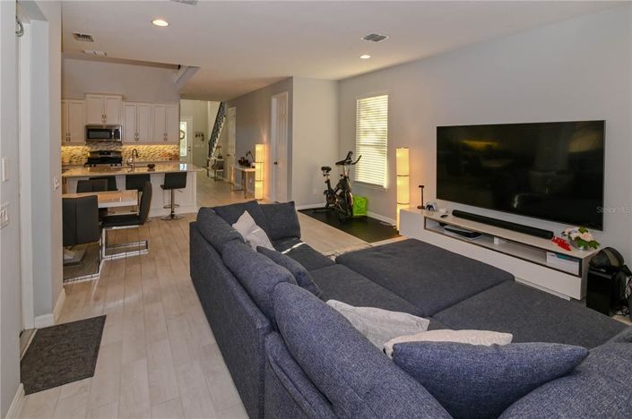 Image No.11-3 Bed House for sale