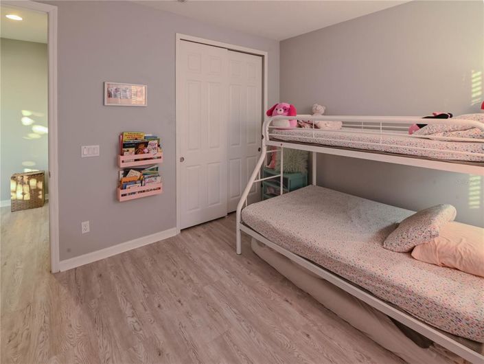 Image No.17-3 Bed House for sale