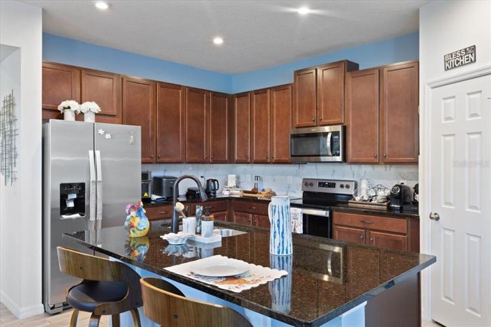 Image No.14-3 Bed Townhouse for sale