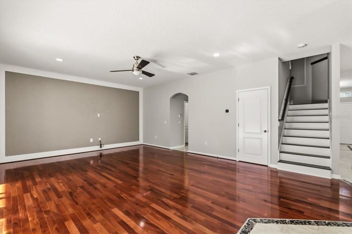 Image No.13-4 Bed House for sale