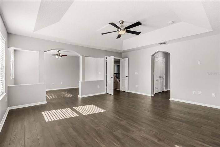 Image No.18-4 Bed House for sale