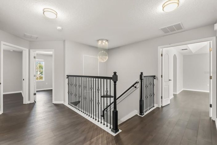 Image No.33-4 Bed House for sale