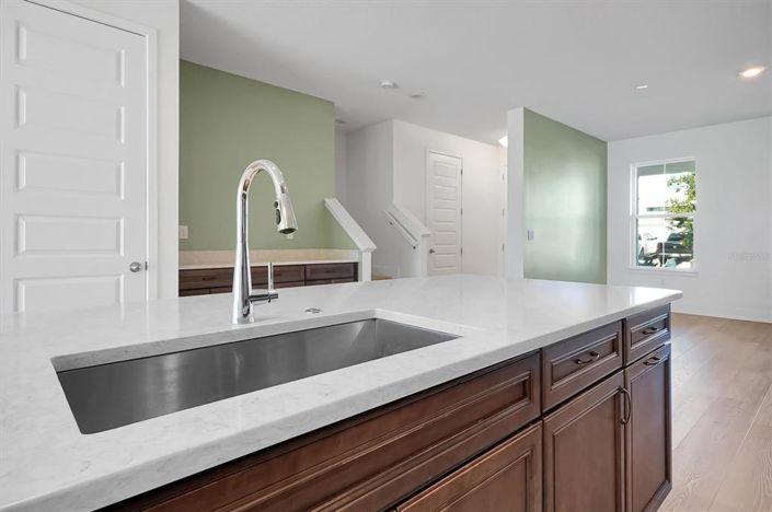 Image No.11-3 Bed House for sale