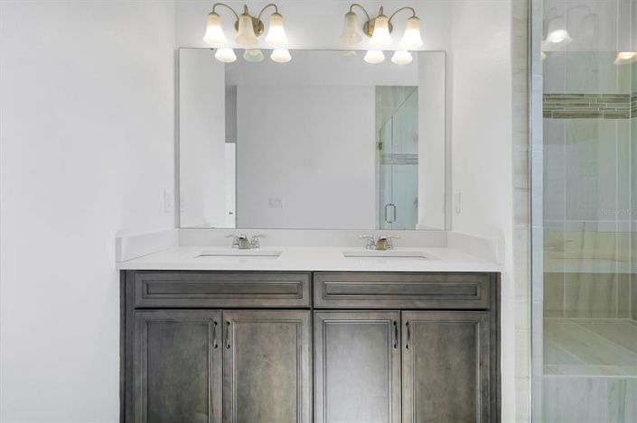 Image No.26-3 Bed House for sale