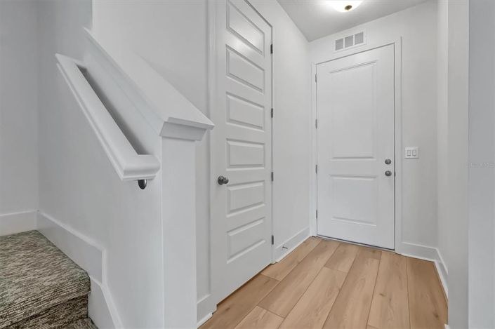 Image No.6-3 Bed House for sale