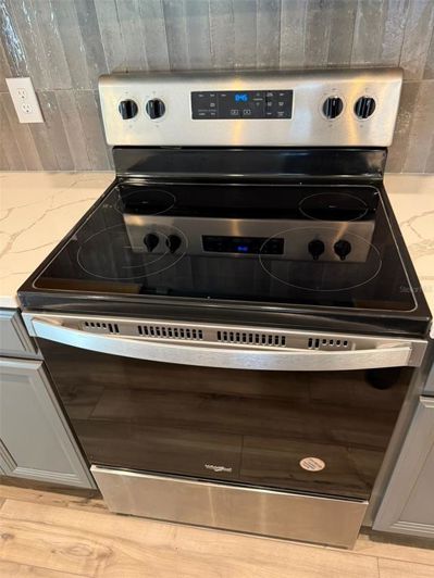 Image No.10-3 Bed House for sale