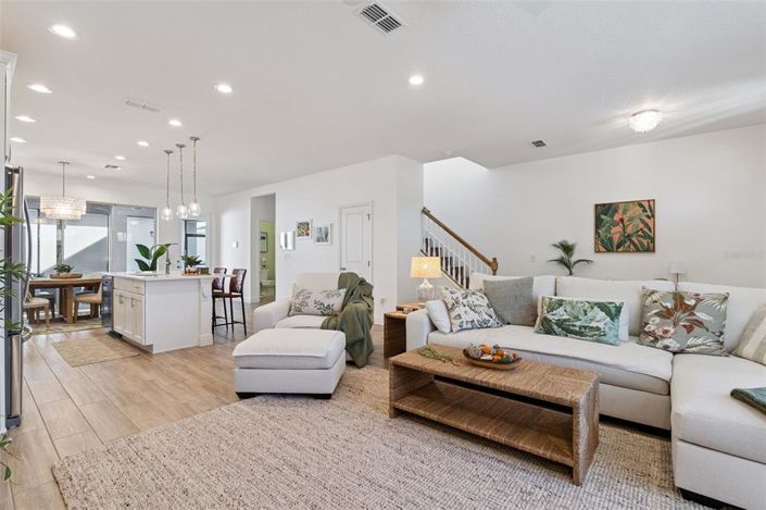 Image No.10-3 Bed House for sale