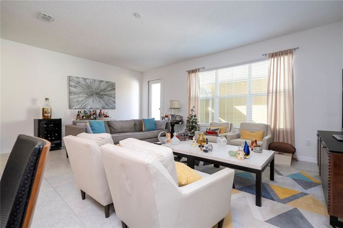 Image No.18-3 Bed Townhouse for sale