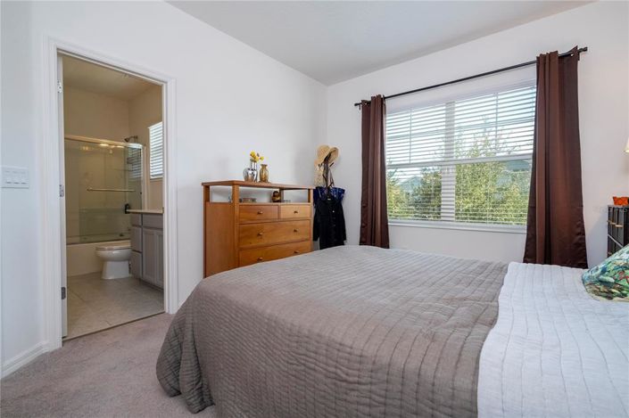 Image No.38-3 Bed Townhouse for sale