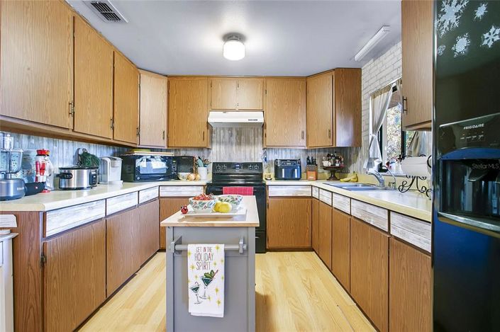 Image No.13-4 Bed House for sale