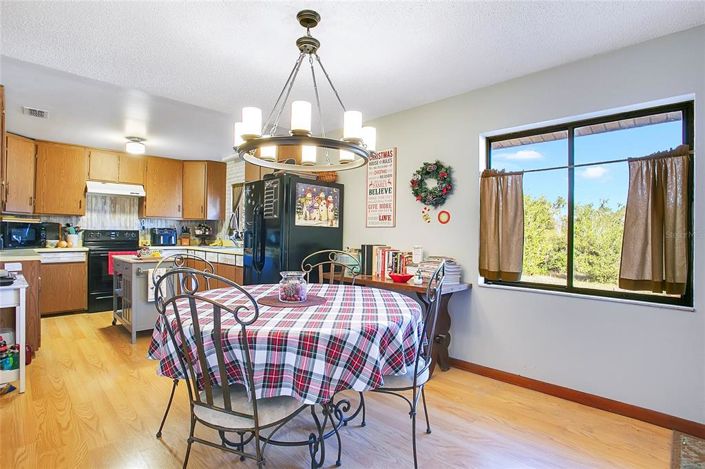 Image No.14-4 Bed House for sale