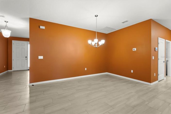 Image No.10-4 Bed House for sale