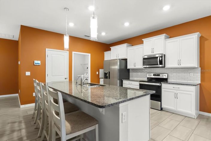 Image No.13-4 Bed House for sale