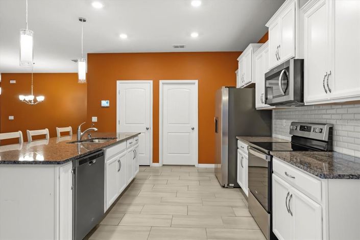 Image No.14-4 Bed House for sale