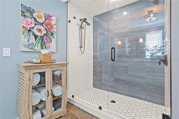 Image No.39-5 Bed House for sale