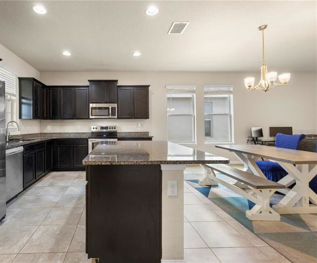 Image No.12-3 Bed House for sale