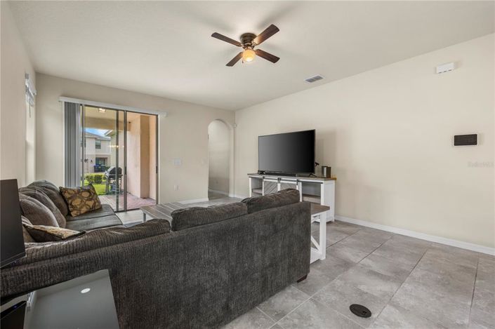 Image No.14-3 Bed House for sale