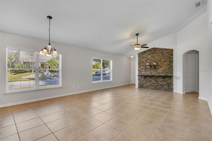 Image No.10-Maison de 4 chambres à vendre à Saint John