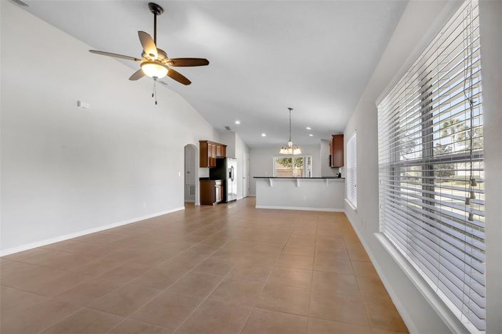 Image No.5-Maison de 4 chambres à vendre à Saint John