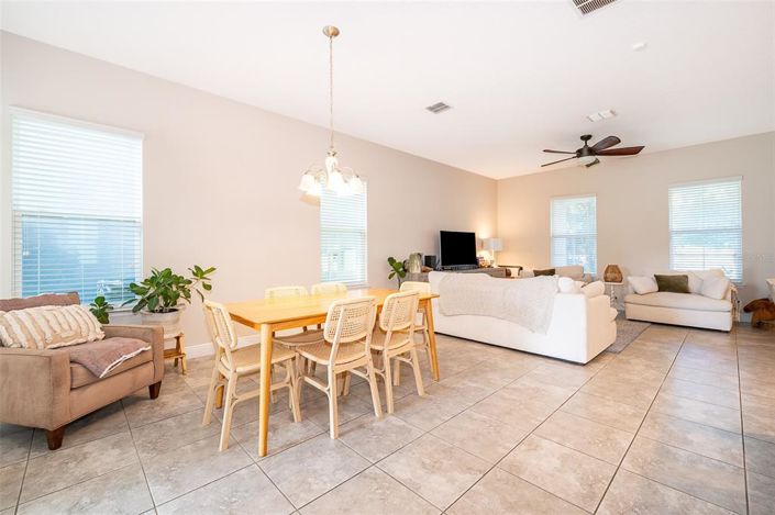 Image No.10-3 Bed House for sale