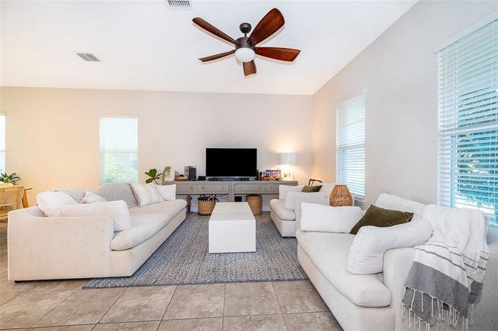 Image No.6-3 Bed House for sale