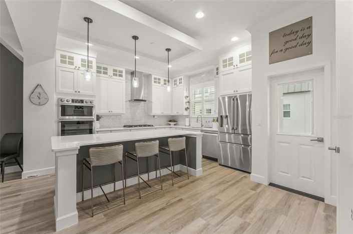 Image No.11-3 Bed Townhouse for sale