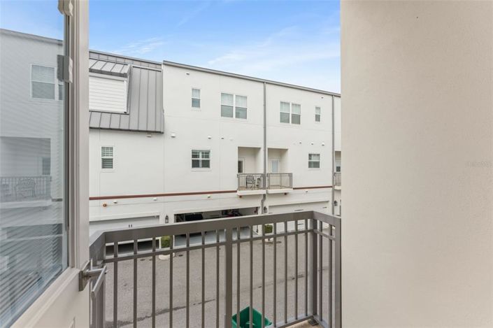 Image No.12-3 Bed Townhouse for sale