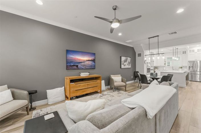 Image No.24-3 Bed Townhouse for sale