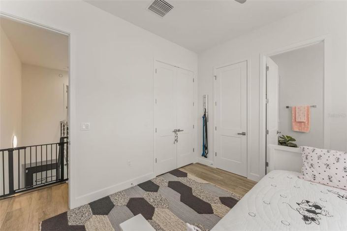 Image No.27-3 Bed Townhouse for sale