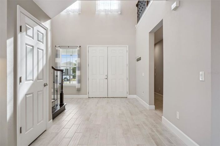 Image No.6-5 Bed House for sale